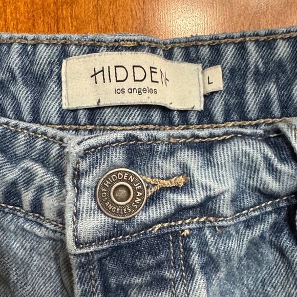Hidden Los Angeles Distressed Denim Shorts size large - Picture 2 of 7